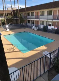 Super Inn Tucson - Piscine extérieure
