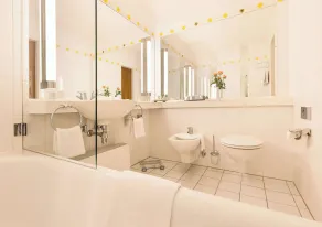 Best Western Premier Grand Hotel Russischer Hof - Salle de bain