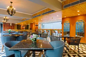 AIR by Ahuja Residences - Restaurant