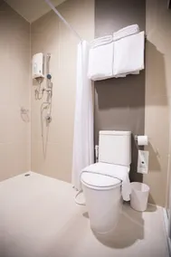 Imm Hotel Thaphae Chiang Mai - Salle de bain