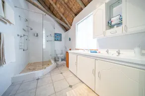 Plotsklaps Self Catering Cottage - Badeværelse