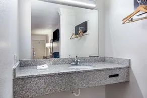 Motel 6-Marshall, TX - Salle de bain