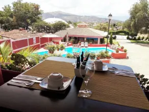 Villas del Sol Hotel & Bungalows - Restaurant