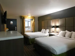 Days Inn & Suites by Wyndham Downtown Gatlinburg Parkway - Chambre