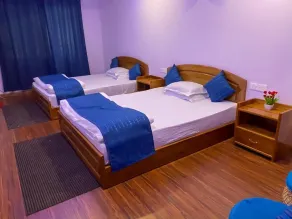 HOTEL ARMS - Room
