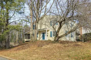 Fully Renovated! Spacious Bowie Home w/ Yard - Intérieur