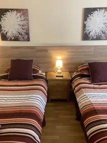 Bedrock Lodge - Habitación