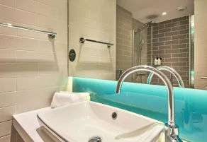 B&B HOTEL Deauville-Touques - Badeværelse