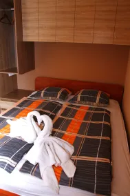 Club 218 Wellness Luxus Apartman - Quarto