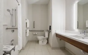 Holiday Inn Express & Suites Kelowna - East by IHG - Salle de bain