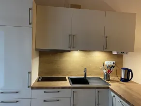 Stylish Apartment With Modern Amenities and Scenic Views - Private kitchen