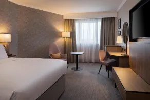DoubleTree by Hilton Dartford Bridge - Room