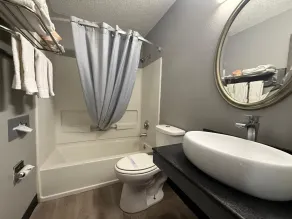 Hotel Fort Wayne North - Coliseum - Bathroom