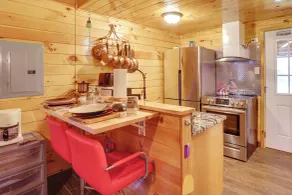 Cozy Upstate New York Getaway w/ Fire Pit! - Interiör