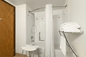 Super 8 by Wyndham Yellowknife - Salle de bain