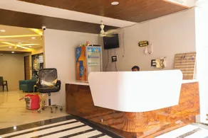 Hotel Bholenath, Omkareshwar Near Gajanand Ashram - Restaurant