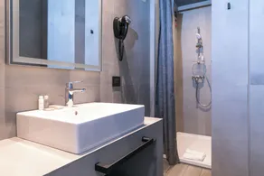 Kira Suites Hotel Milano - Badezimmer