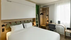 Campanile PRIME - Suresnes - La Défense - Rom