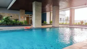 Studio Room Apartment At Grand Dhika City Near Jatimulya Lrt Station - Pool