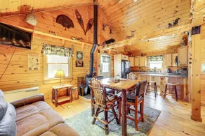 Waterfront Anglers Oasis in The Maine Highlands! - Interiør
