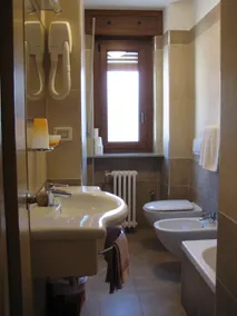 Hotel Holiday Debili - Casa de banho