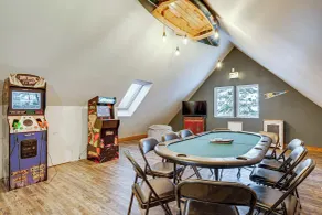 Private Peninsula! Laurel Lake Retreat w/ 3 Piers - Interior