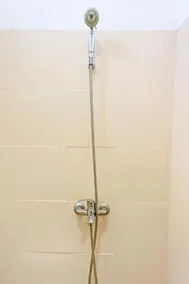 Collection O 91499 John Lebron House - Bathroom