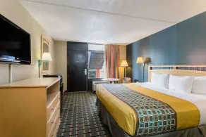 Travelodge by Wyndham Savannah Area/Richmond Hill - Chambre