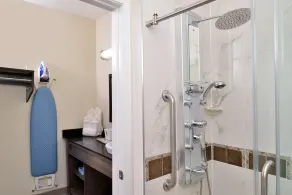 Americas Best Value Inn & Suites - Houston/Hwy 6 & Westpark - Room
