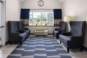 Microtel Inn by Wyndham Raleigh-Durham Airport - Hall