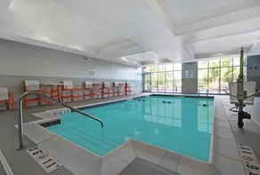 Holiday Inn Grand Rapids North - Walker by IHG - Piscina