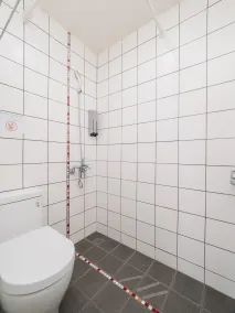 CJ Hotel - Bathroom