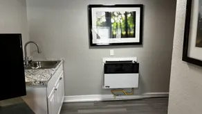 Longmont Lodge & RV Park - Room