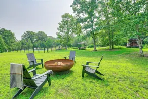 Hudson Valley Summer Escape w/ Pool & Fire Pit - Innvendig