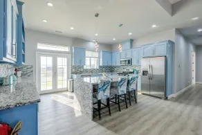Day Trip to Yosemite: Spacious Home w/ Fireplace - Interior