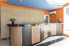 RedDoorz Plus @ Jalan Pemuda Jakarta - Reception