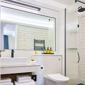The James Hotel - Bathroom
