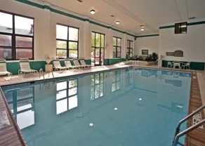 Quality Inn & Suites Somerset Downtown - Piscine