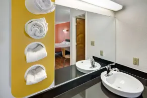 Motel 6-Lindale, TX - Salle de bain
