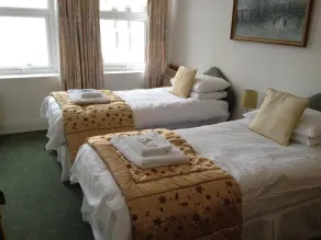 Edelweiss Guest House - Chambre