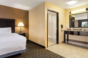 Hampton Inn and Suites Pine Bluff - Salle de bain