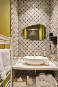 Hôtel le Corbusson Laval Ouest - Salle de bain