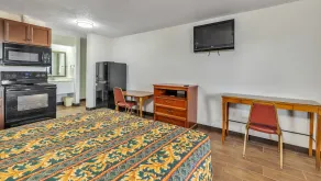 Studios and Suites 4 Less Emporia - Chambre