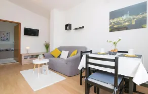 Schöne 1-Zimmer-Wohnung in Podgradina - Außenbereich