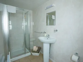 Cul-Erg House & Kitchen - Bathroom