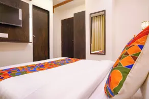 FabHotel Gateway - Room