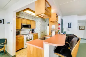 1 Mi to Big Boulder: Lakefront Unit w/ Pool Access - Intérieur