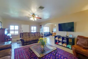 Lakefront Retreat on Lake Ariana w/ EV Charger - Innvendig