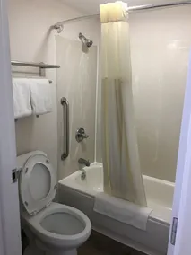 Quality Inn Greenville near University - Salle de bain