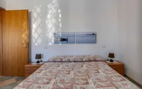 Air-conditioned Apartment 300 Meters From the sea - Værelse